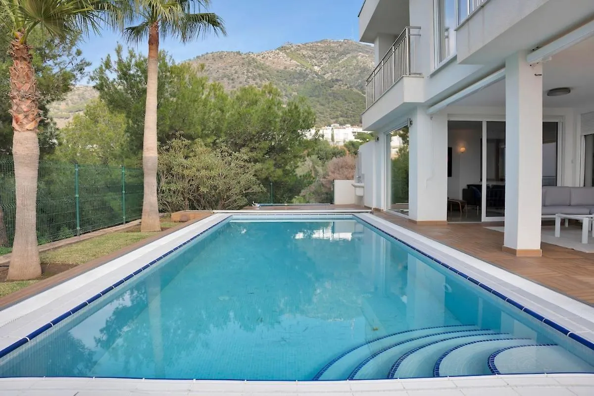 Villa -Heated Pool -Amazing View -Ideal For Groups Mijas